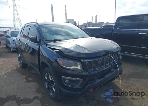 2018 Jeep Compass Trailhawk 4X4 из США, поврежденный, VIN 3C4NJDDB8JT272872